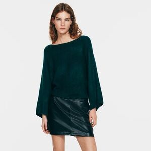 Green Batwing sleeved Sweater
